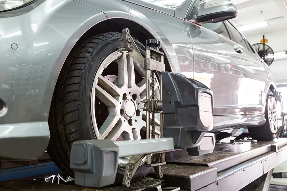 Affordable Alignments in Lafayette, Indiana: How to Stay Safe While Driving in the Snow